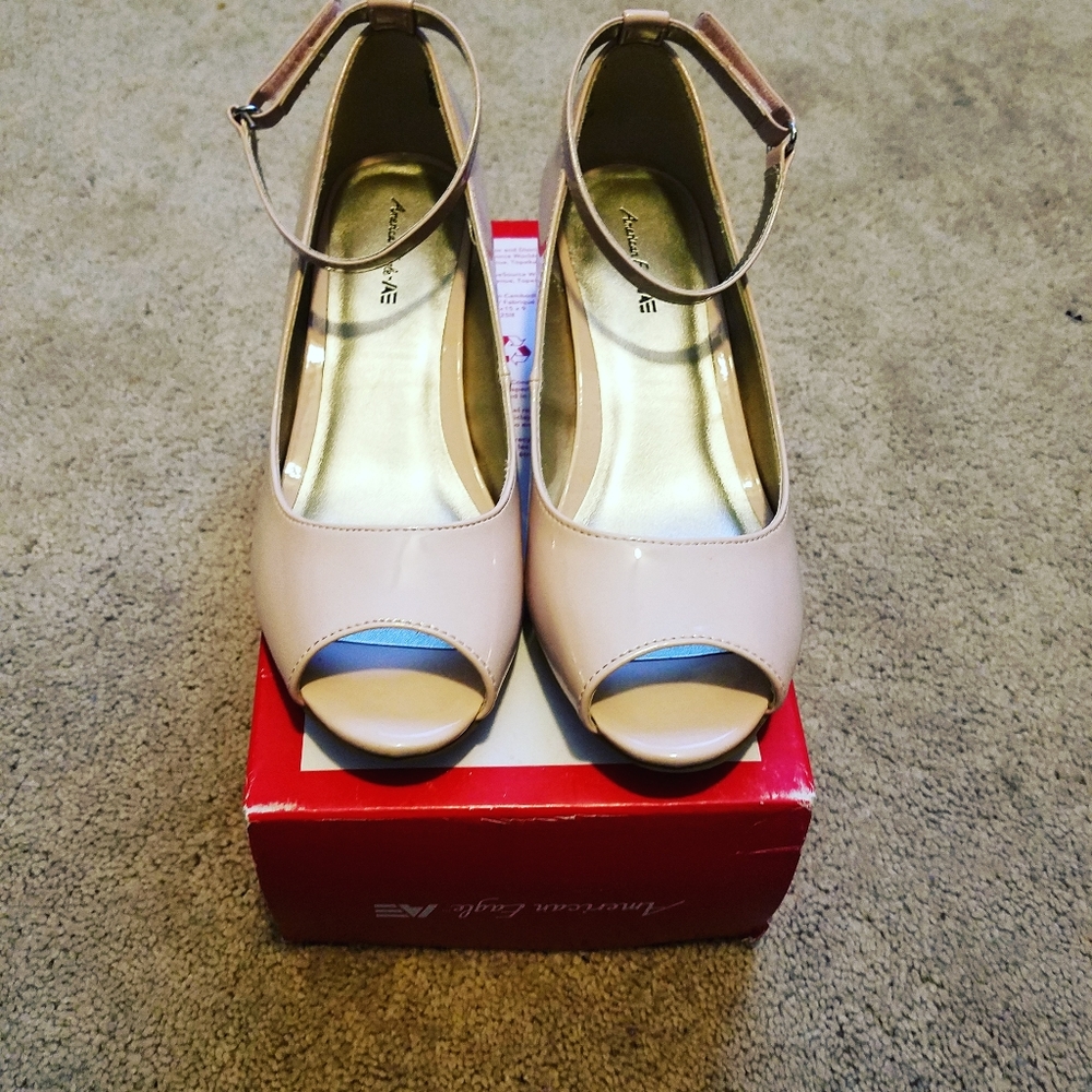 Dress shoes